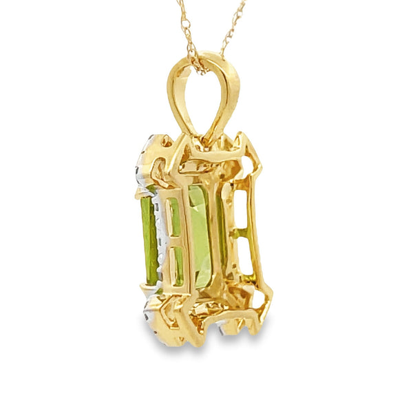 Peridot Diamond Fashion Pendants 10KT Yellow Gold