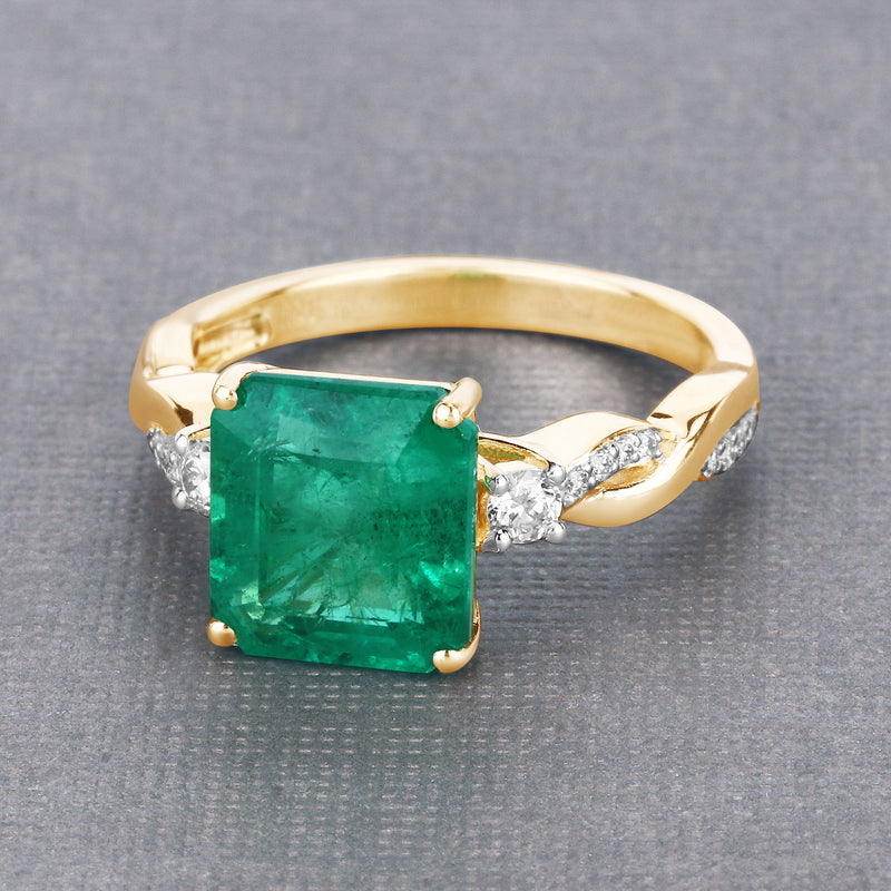 IGI Certified 3.86 Carat Genuine Zambian Emerald and White Diamond 14K Yellow Gold Ring