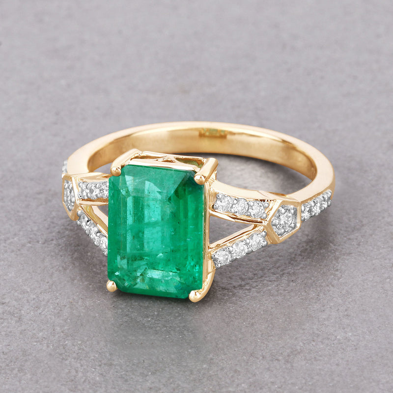 IGI Certified 2.84 Carat Genuine Zambian Emerald and White Diamond 14K Yellow Gold Ring