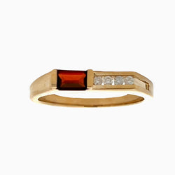 Natural .06ct Garnet Diamond Ring 10KT Yellow Gold