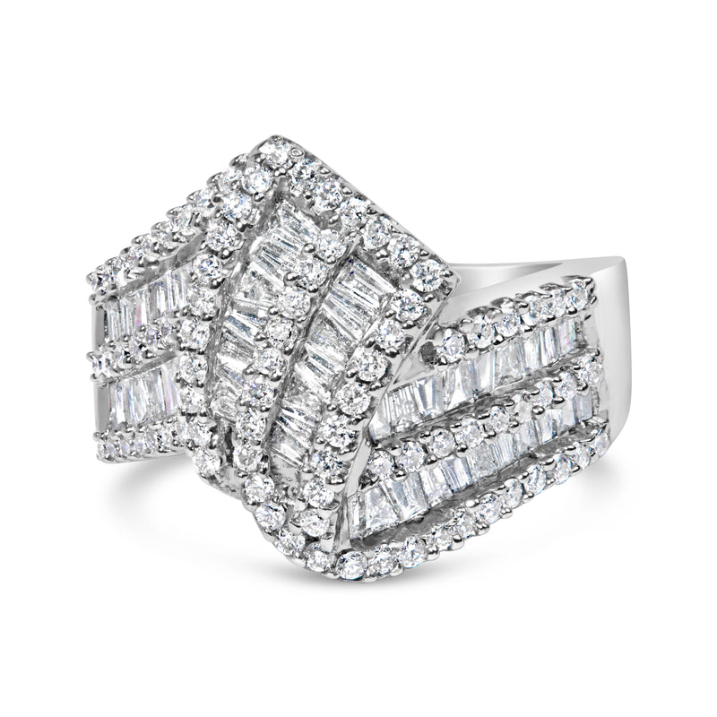 10k White Gold 1 1/2ct TDW Round and Baguette-cut Diamond Ring (H-I I1-I2)