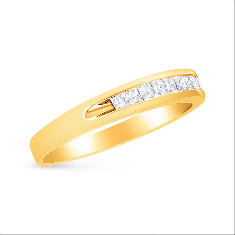 18K Yellow Gold Diamond Band Ring (1/4 cttw, G-H Color, SI2-I1 Clarity)