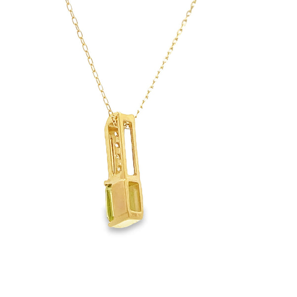 .06ct Peridot Diamond Fashion Pendants 10KT Yellow Gold