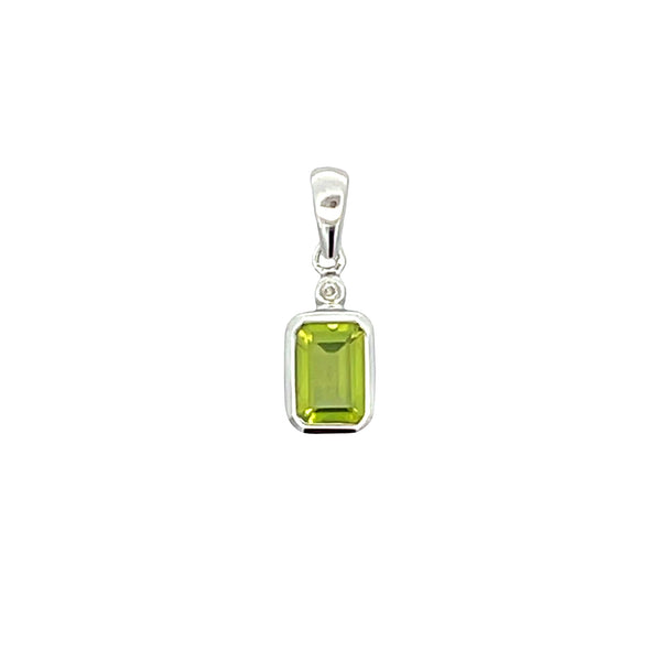 1.01ct Peridot Diamond Fashion Pendants 10KT White Gold