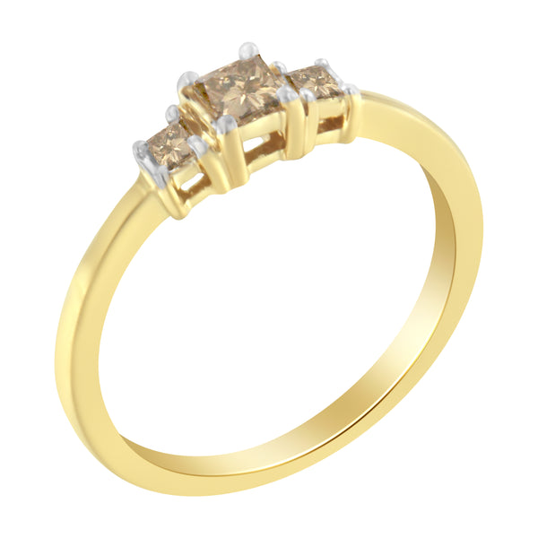 10K Yellow Gold 1/4 cttw 4-Prong Princess-Cut Diamond 3 Stone Ring Band (L-M Color, I1-I2 Clarity) - Size 7