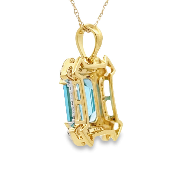 Blue Topaz Diamond Fashion Pendants 10KT Yellow Gold