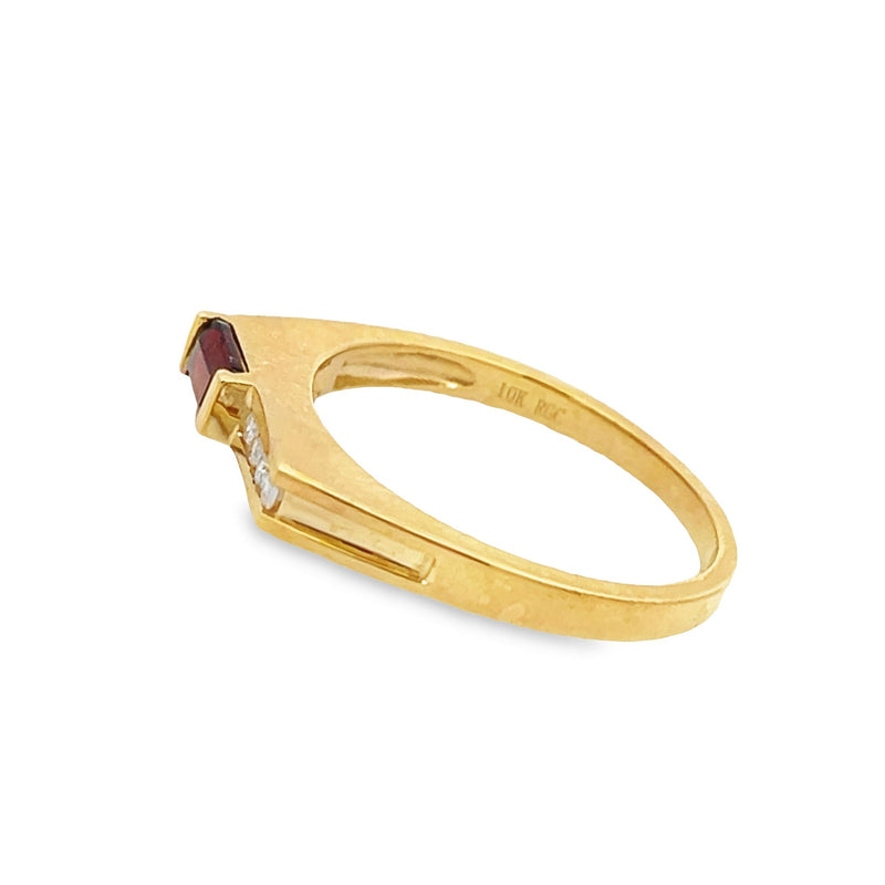 Natural .06ct Garnet Diamond Ring 10KT Yellow Gold