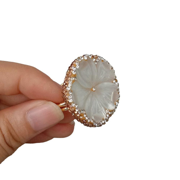 YYING Natural White Sea Shell Carved Flower Ring Fashion Women Jewelry Adjustable