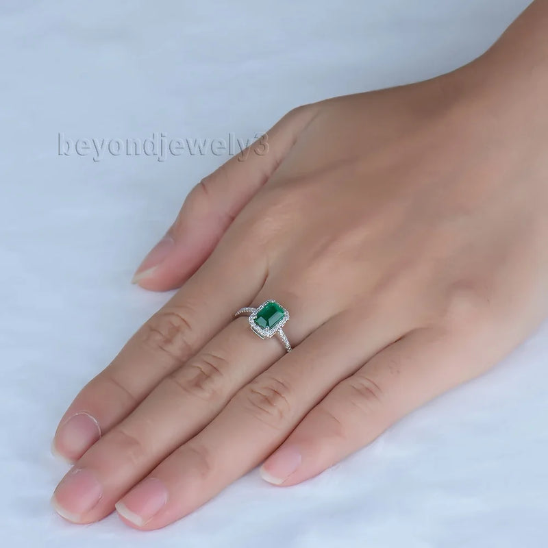 14kt White Gold Columbian Emerald Ring for Women