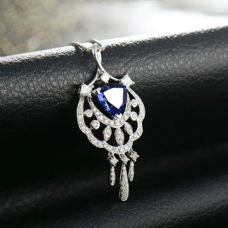 18kt White Gold Tanzanite Diamond Pendant for Women