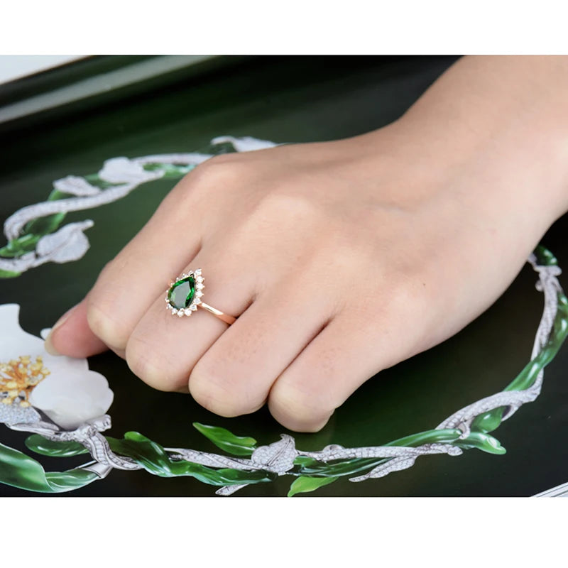 18K Rose Gold Tsavorite Pear Wedding Ring for Women