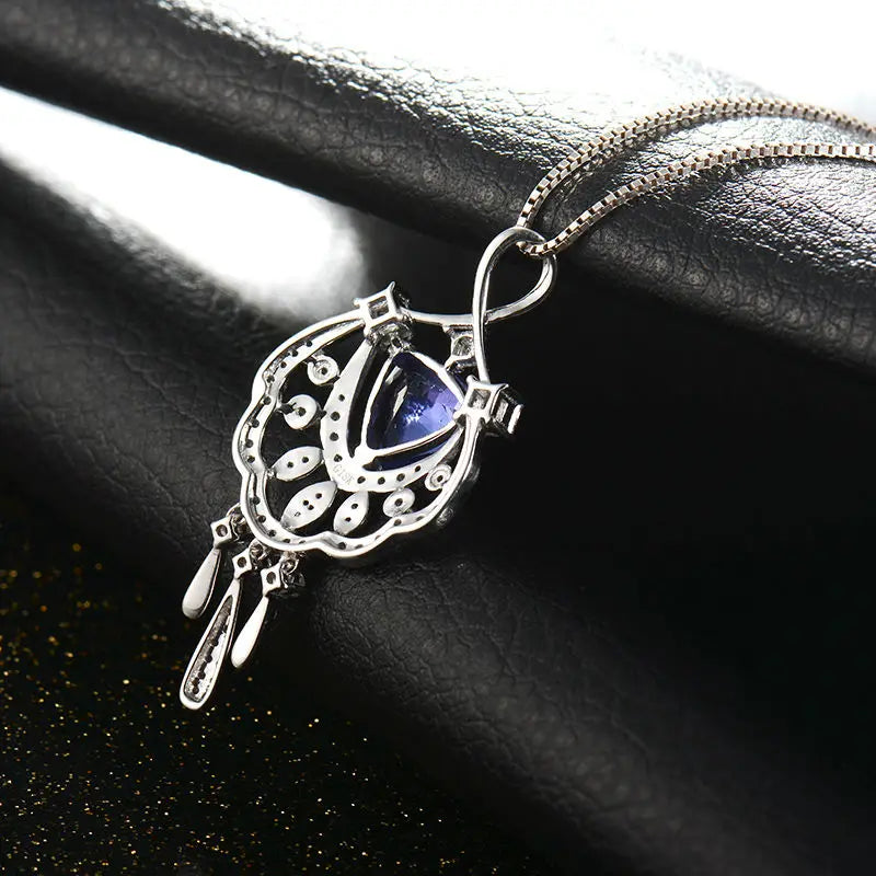 18kt White Gold Tanzanite Diamond Pendant for Women