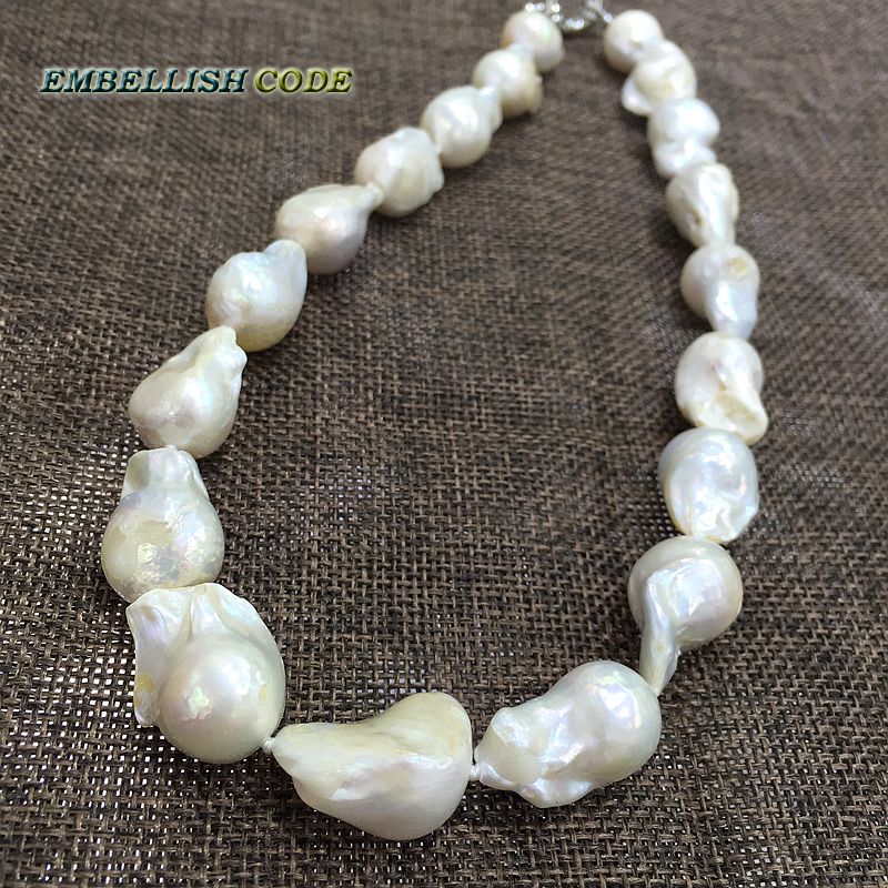 Selling Well White Color Large Size Tissue Nucleated Flame Ball Shape Baroque Pearl Necklace Freshwater Natural Pearls