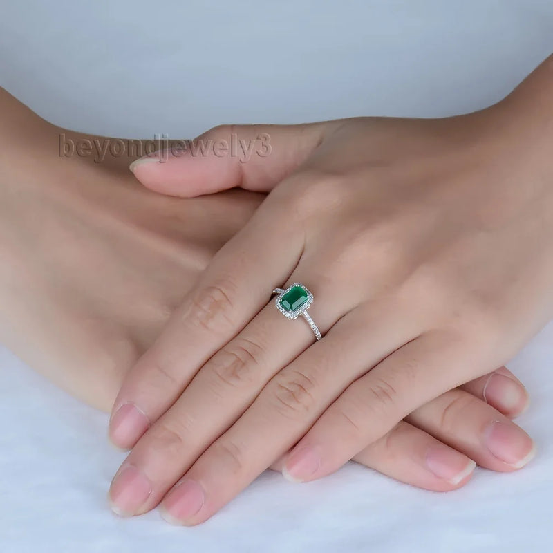 14kt White Gold Columbian Emerald Ring for Women