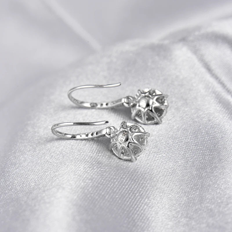 18K White Gold SI Diamond Stud Earrings for Her