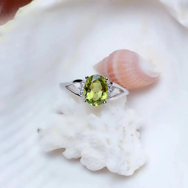 925 Silver 1.5ct Stone Natural Olivine Water Drop Ring with Peridot