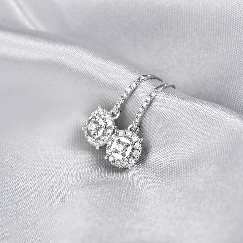 18K White Gold SI Diamond Stud Earrings for Her