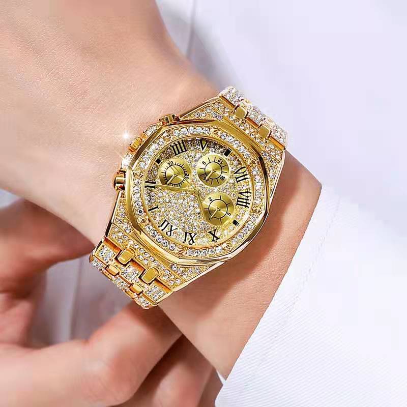 Gold Iced Out Quartz Wristwatch for Men