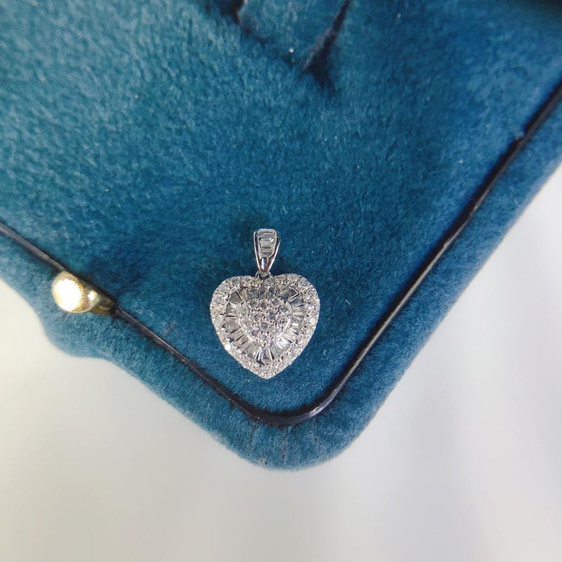 18K White Gold Natural Diamond Halo Heart Pendant Necklace for Women