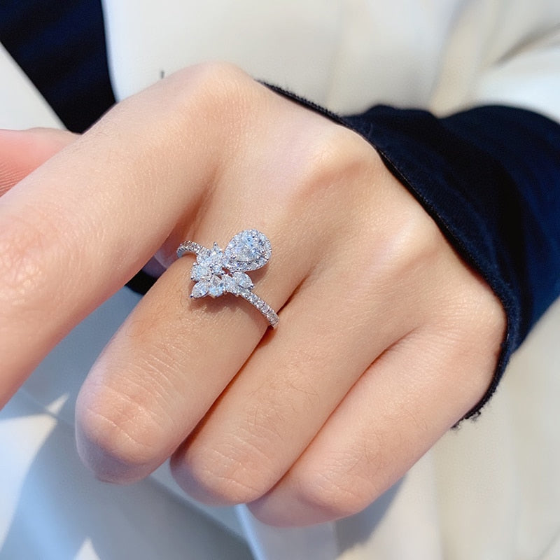 18K White Gold Round Diamond Fashion Wedding Rings for Women