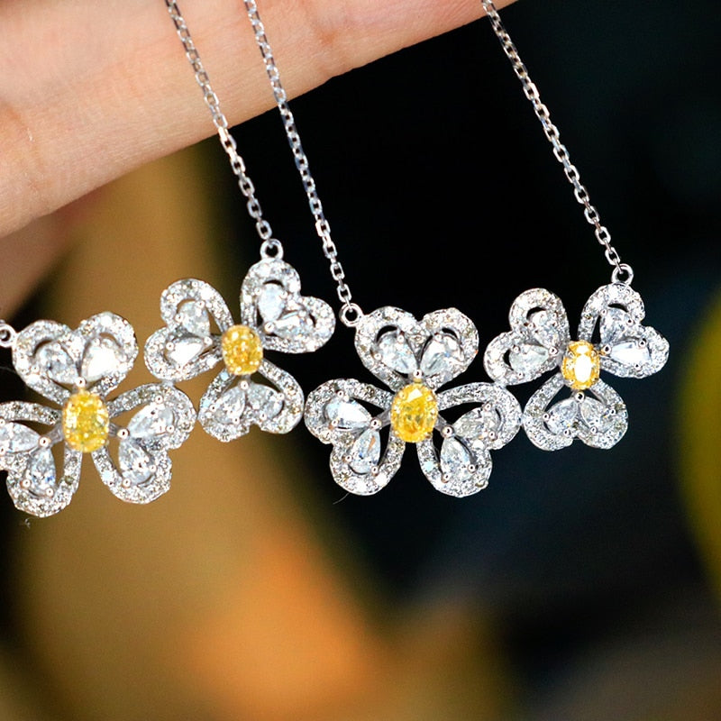 18K White Gold Natural Diamond Flower Pendant for Women