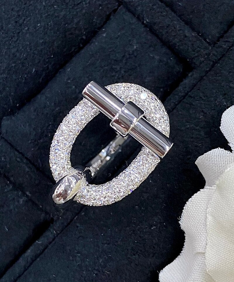 18K Gold Pig Nose Diamond Ring for Women