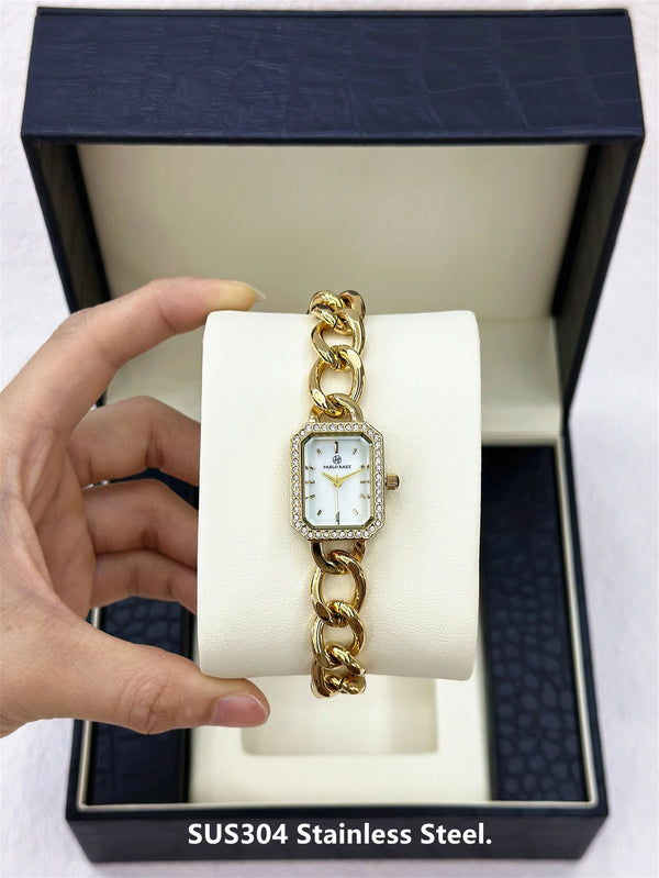 Elegant Yellow Gold Diamond Wristwatch for Women – High Quality Luxury Timepiece for Casual Dress.