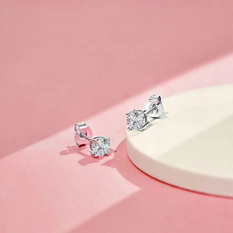 925 Sterling Silver 0.80ctw Moissanite Stud Earrings for Women