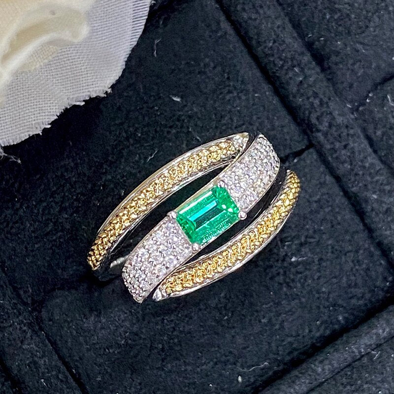 18K White Gold Natural Emerald Wedding Band for Women