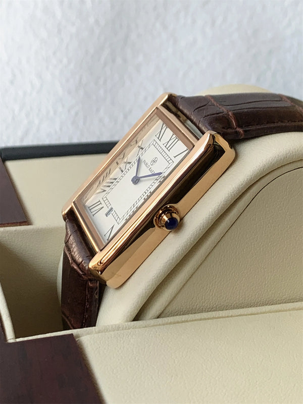 Elegant Quartz Leather Waterproof Wristwatch with Date Display