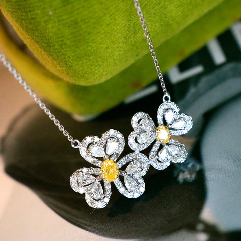 18K White Gold Natural Diamond Flower Pendant for Women