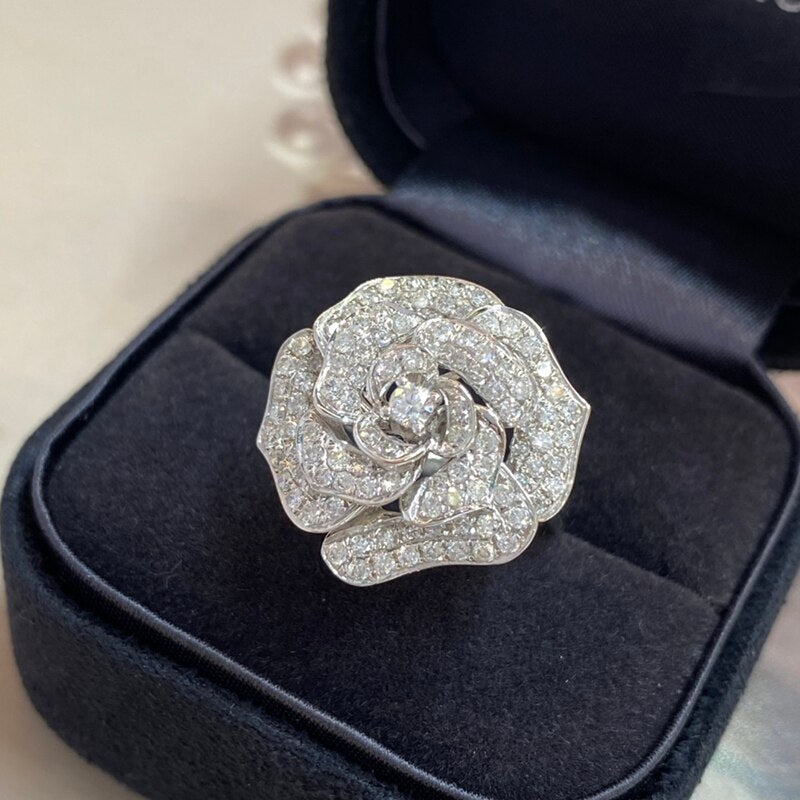 18K White Gold Natural Diamond Flower Rings for Women