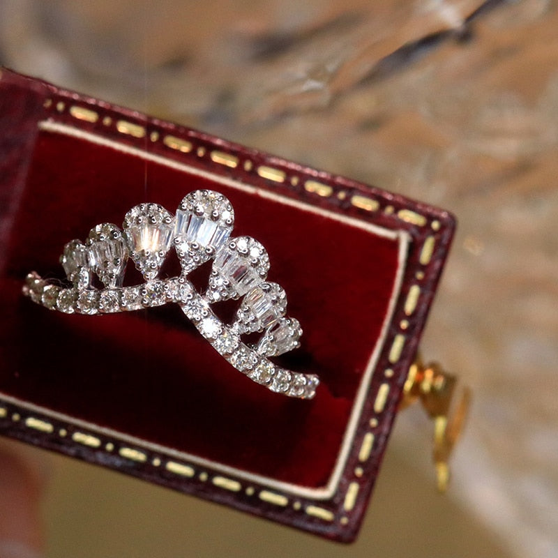 18K White Gold Natural Diamond Crown Ring for Women