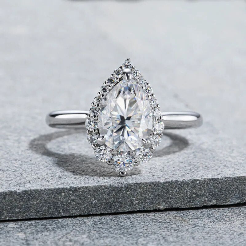 925 Sterling Silver 2 Carat Pear Shaped Moissanite Engagement Ring for Women