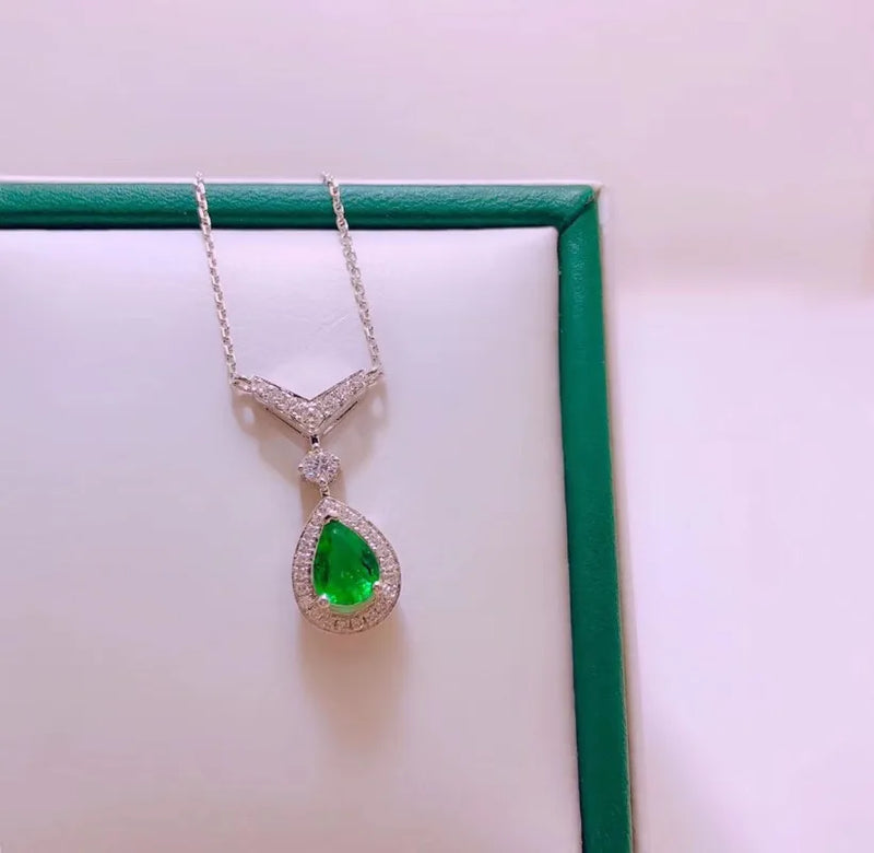 Sterling Silver Natural Emerald Fine Jewelry Pendant for Women