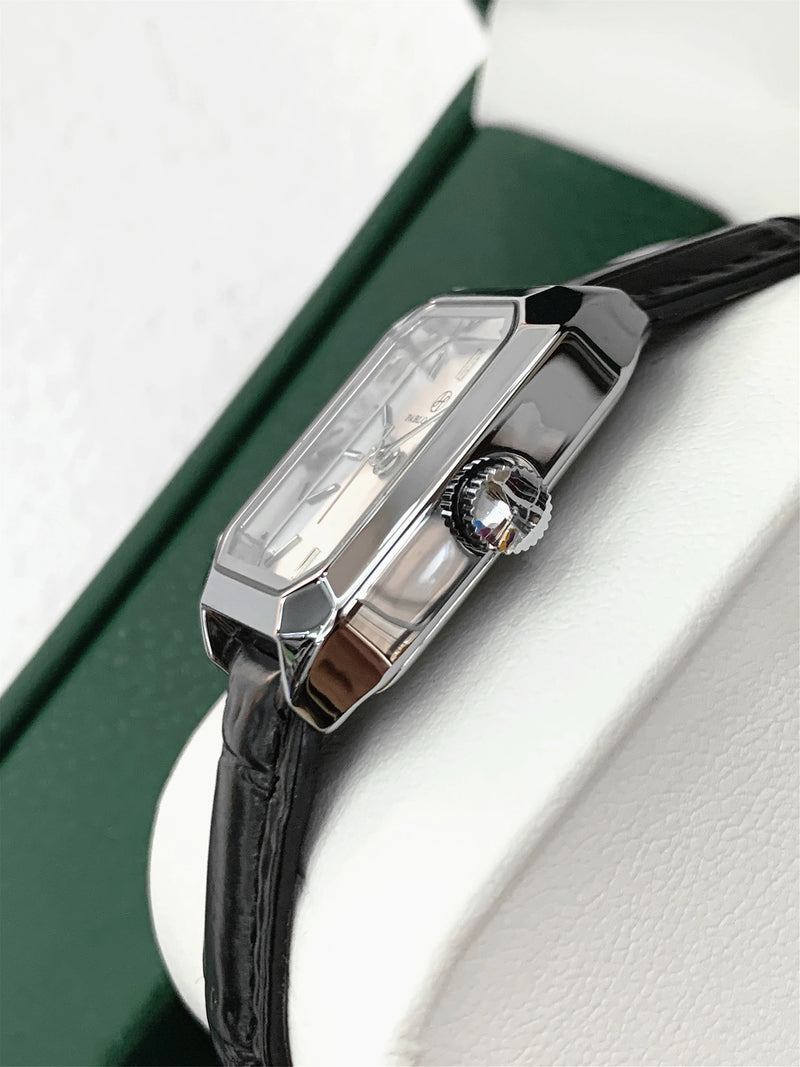 Elegant Luxury Waterproof Wristwatch for Women with Leather Strap