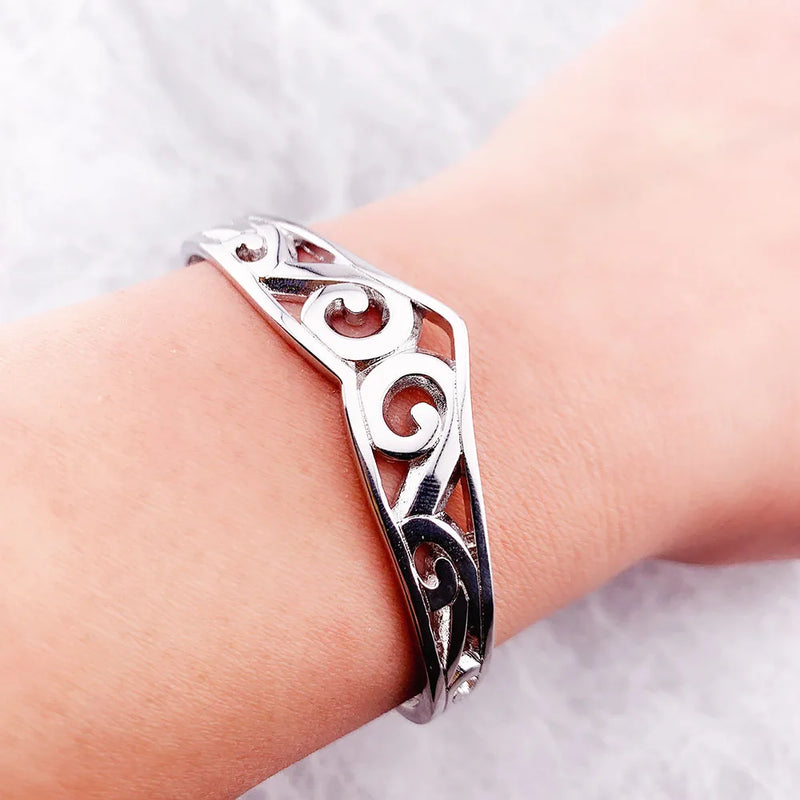 Sterling Silver Maori Bangle Ornament for Women