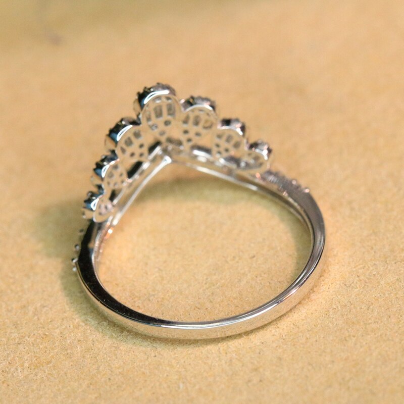 18K White Gold Natural Diamond Crown Ring for Women
