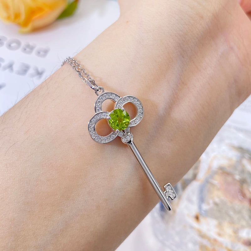 925 Sterling Silver Peridot CZ Key Clover Pendant Necklace for Women