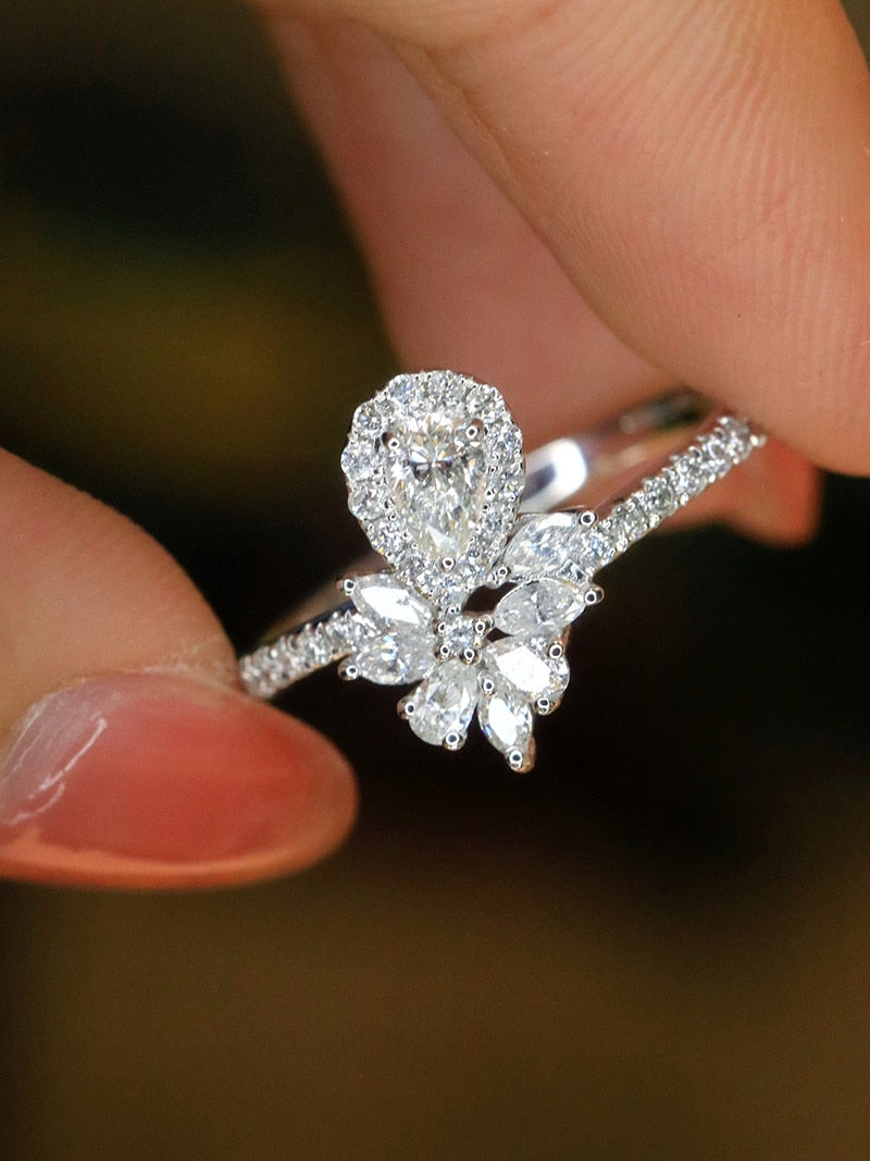 18K White Gold Round Diamond Fashion Wedding Rings for Women