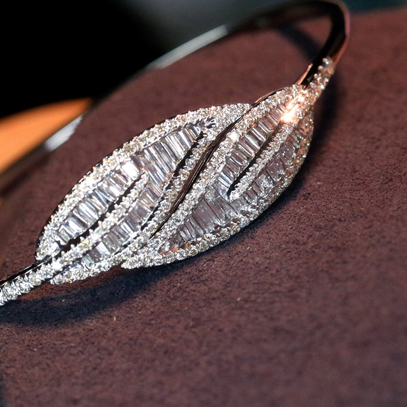 18K White Gold Natural Diamond Leaf Shape Bangle for Women