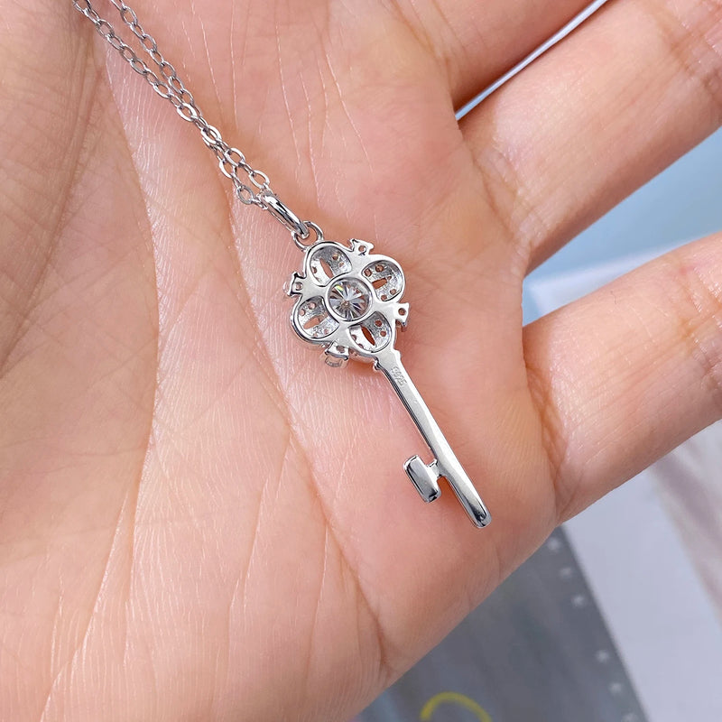 925 Sterling Silver 0.50ctw Moissanite Flower Pendant Necklace for Women