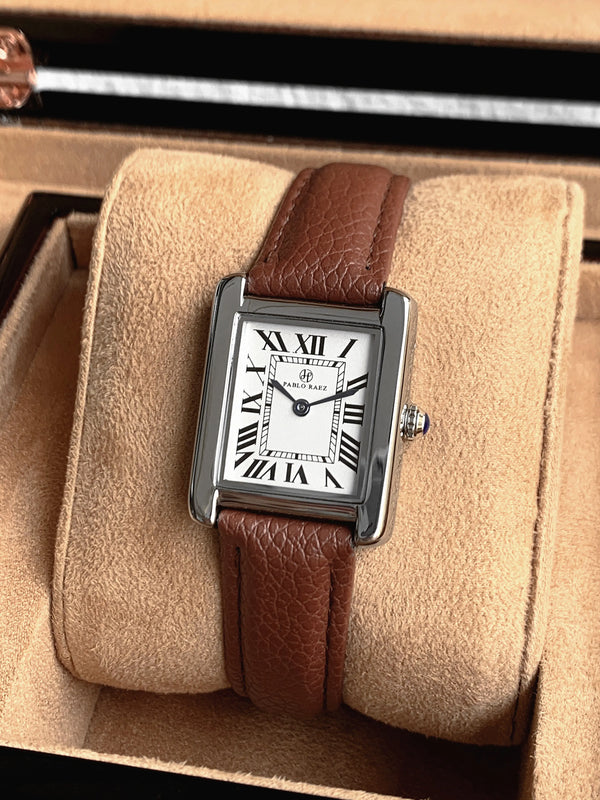 Elegant Lady's Quartz Wristwatch in Brown Leather