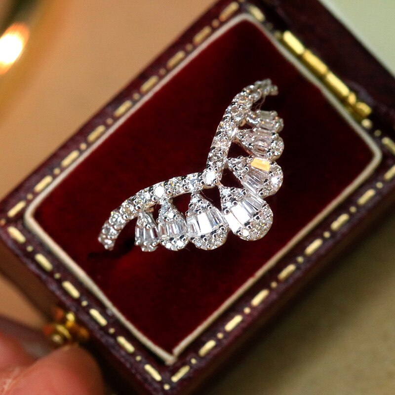 18K White Gold Natural Diamond Crown Ring for Women