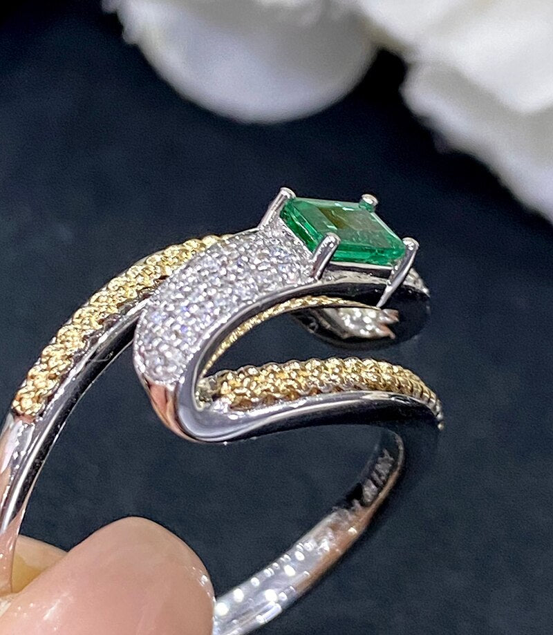 18K White Gold Natural Emerald Wedding Band for Women