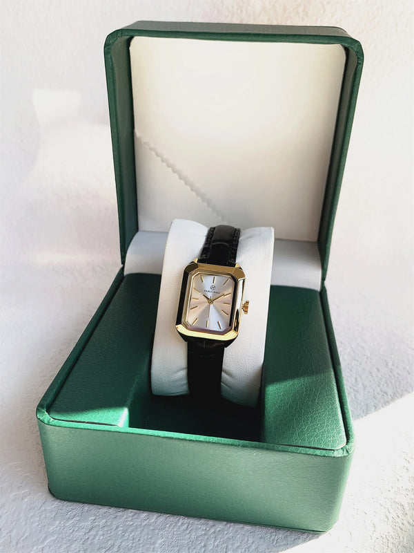 Luxury Women's Square Gold Wristwatch with Leather Band - Fashionable Quartz Clock.