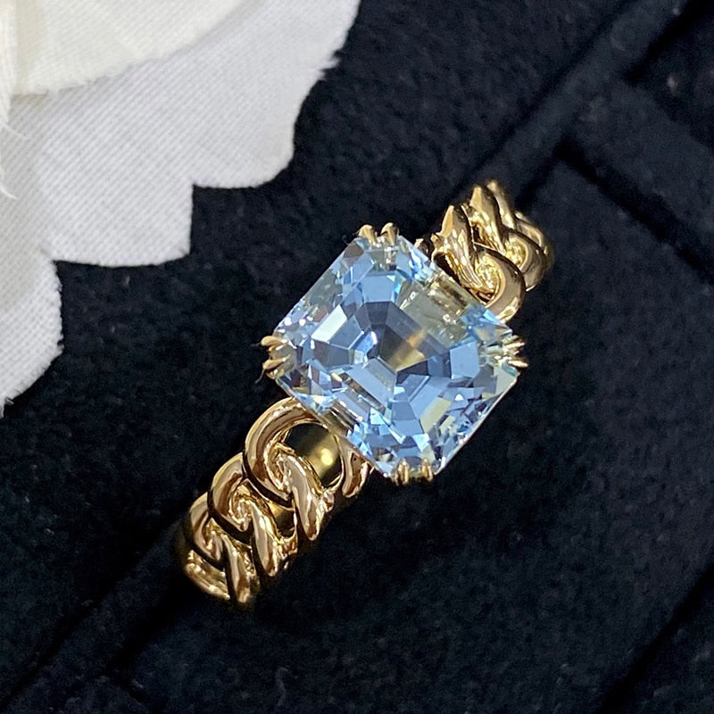18K Yellow Gold Aquamarine Ring, Romantic Classic Design for Women
