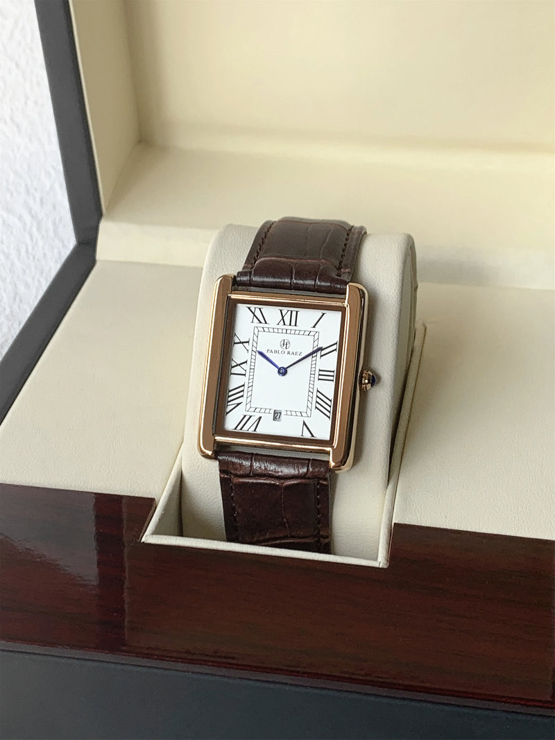 Elegant Quartz Leather Waterproof Wristwatch with Date Display