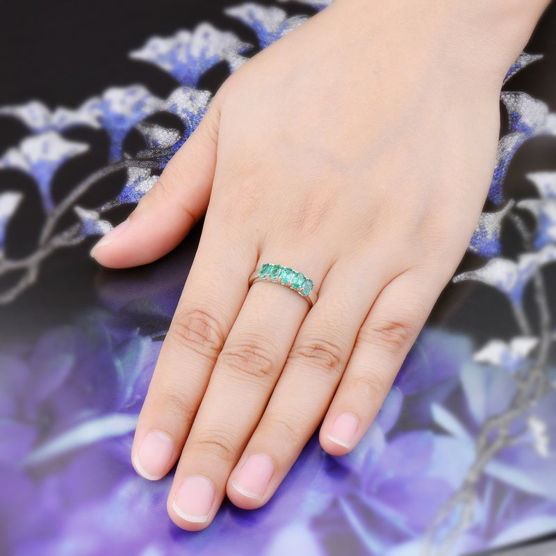 Sterling Silver 1.6 Carat Emerald Ring for Women