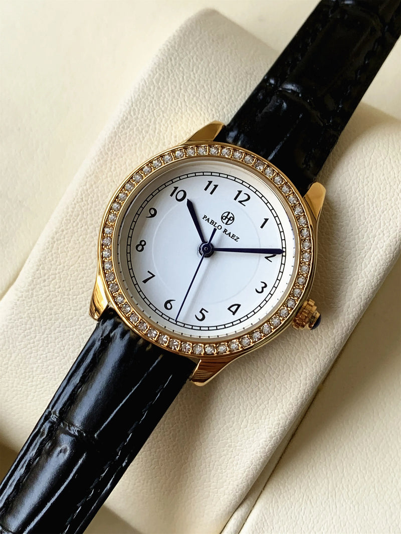 Luxury Gold Wristwatch for Women: High Quality Leather Strap, Waterproof, Elegant.